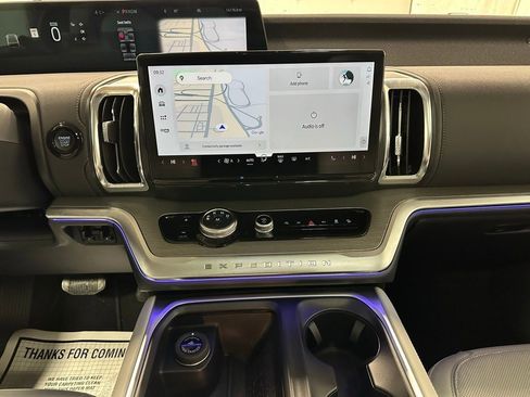 Used 2025 Ford Expedition Max Platinum image 23