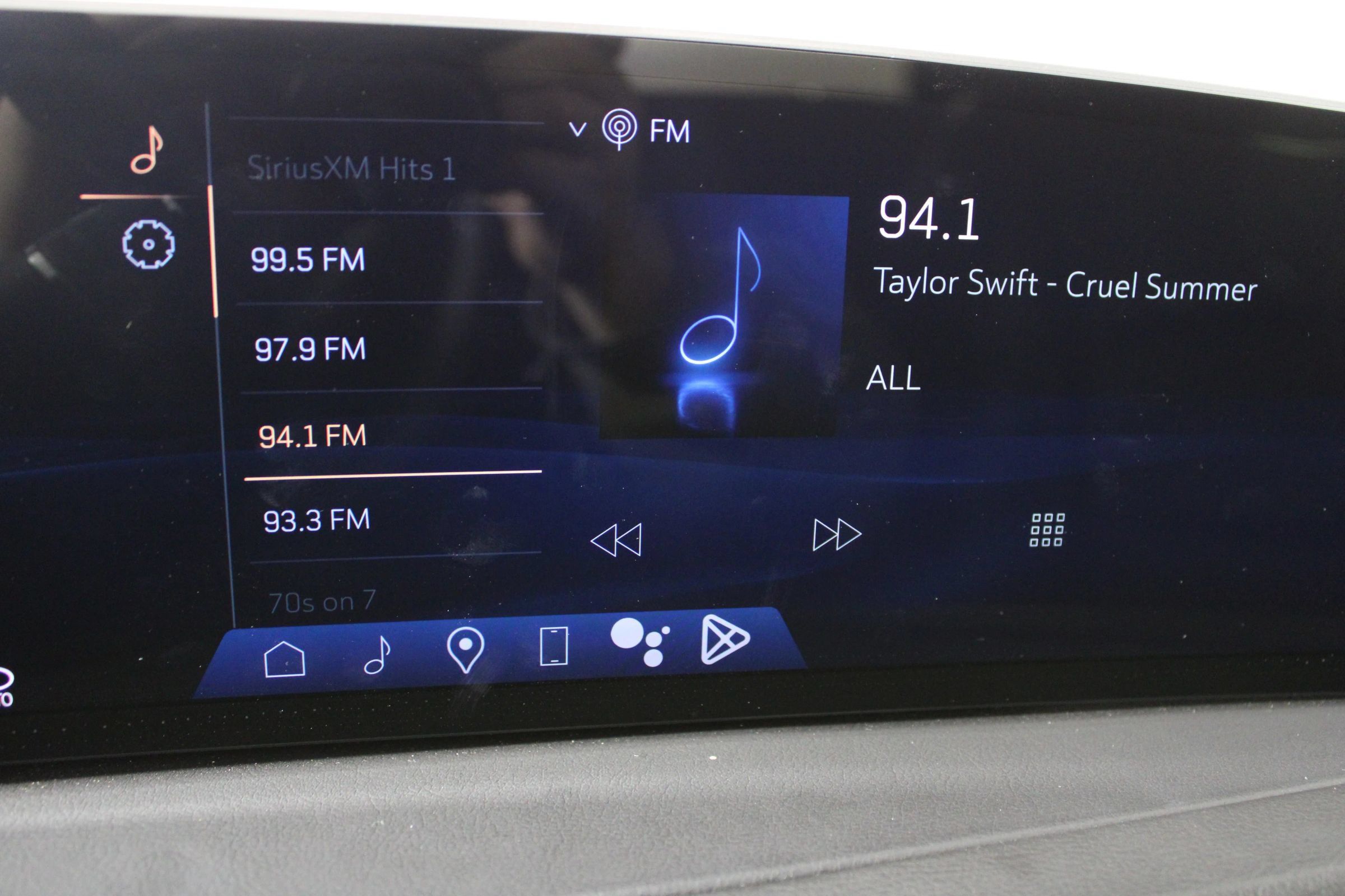 Used 2024 Cadillac XT4 Premium Luxury FWD image 22