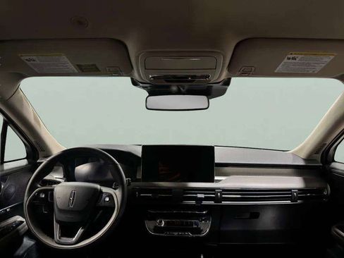 Certified 2025 Lincoln Corsair AWD image 18