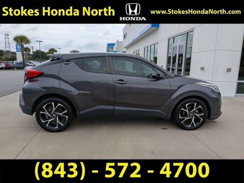 Used 2021 Toyota C-HR LE FWD image 10