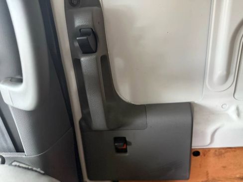 Used 2016 Nissan NV 2500 SV w/ Technology Package image 21