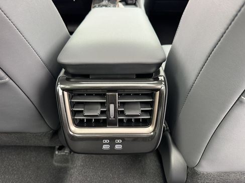 New 2026 Toyota Crown Signia AWD/4WD image 7