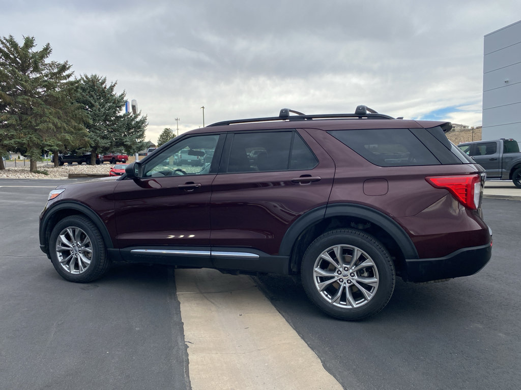 Certified 2022 Ford Explorer XLT w/ Equipment Group 202A AWD/4WD image 23