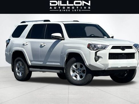 Used 2023 Toyota 4Runner SR5 Premium w/ Moonroof Package AWD/4WD image 2