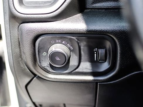 Used 2022 RAM 3500 Tradesman w/ Chrome Appearance Group AWD/4WD image 45