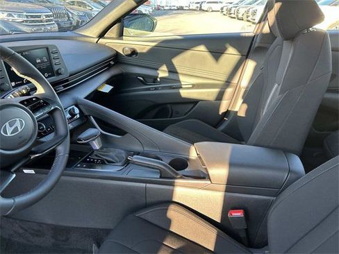 New 2026 Hyundai Elantra Sport image 7