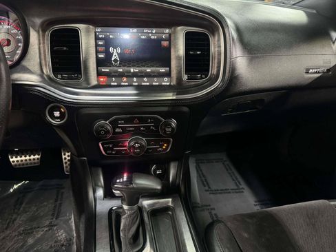 Used 2019 Dodge Charger Scat Pack w/ Daytona Edition Group RWD image 31