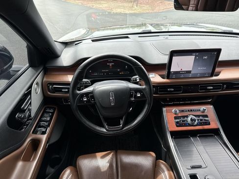 Used 2020 Lincoln Aviator Reserve w/ Equipment Group 202A AWD/4WD image 16
