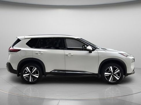 Used 2021 Nissan Rogue Platinum FWD image 3