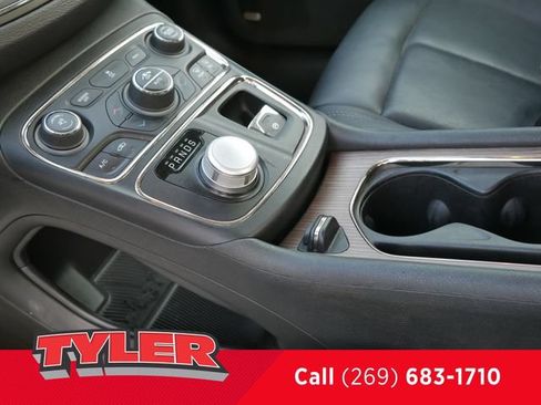Used 2015 Chrysler 200 C w/ Navigation & Sound Group I FWD image 35