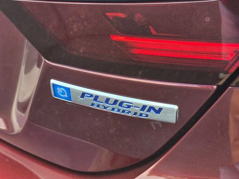 Certified 2018 Honda Clarity Plug-In Hybrid image 12
