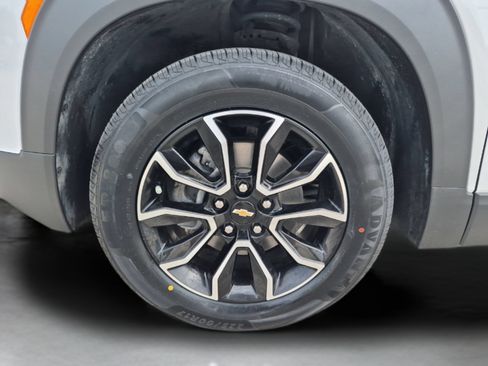 Used 2023 Chevrolet TrailBlazer ACTIV w/ Sun and Liftgate Package AWD/4WD image 32
