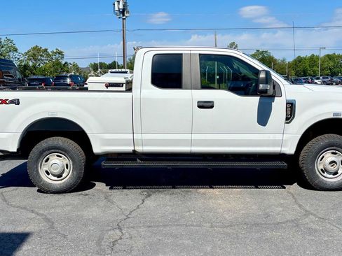Used 2019 Ford F250 XL w/ Power Equipment Group AWD/4WD image 5
