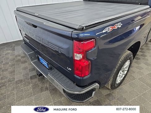 Used 2023 Chevrolet Silverado 1500 LT AWD/4WD image 14