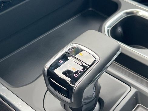 New 2026 Chevrolet Silverado 1500 LTZ w/ LTZ Premium Package AWD/4WD image 17