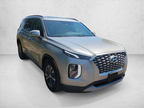 Used 2022 Hyundai Palisade SEL FWD image 3