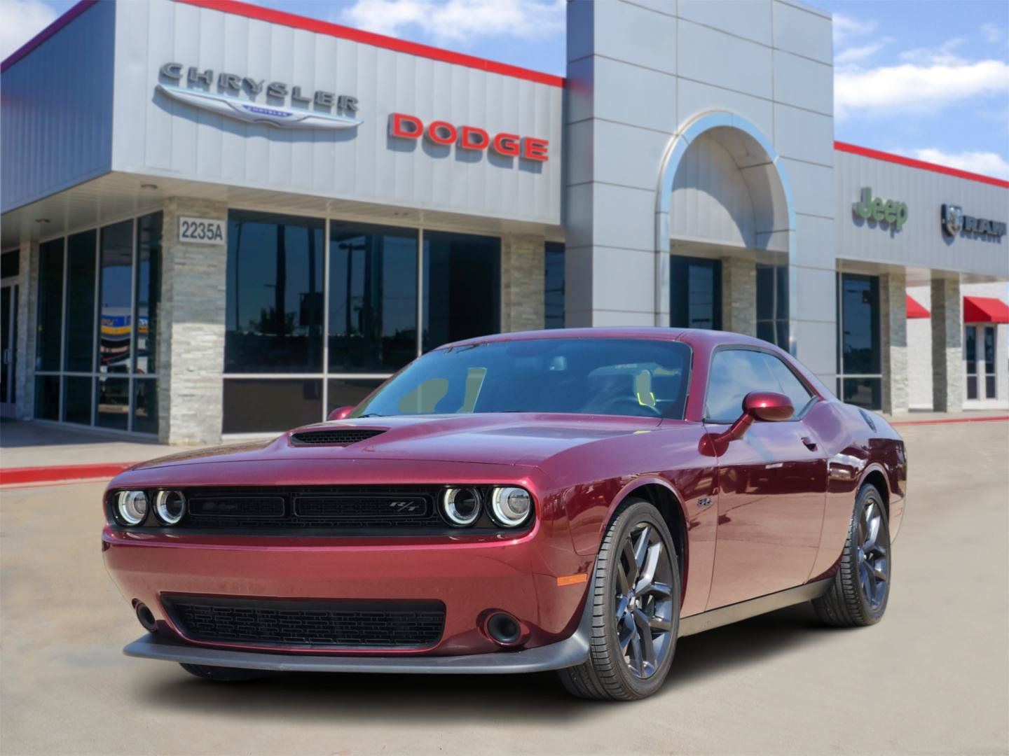 Used 2023 Dodge Challenger R/T w/ Blacktop Package RWD image 2