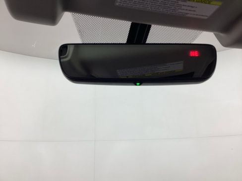 Used 2020 Subaru Outback Premium image 25