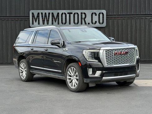 Used 2023 GMC Yukon XL Denali AWD/4WD image 2