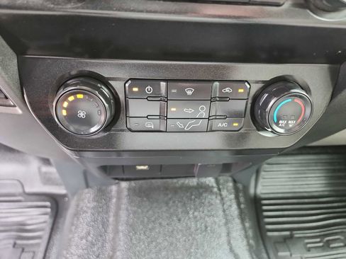 Used 2022 Ford F250 XL w/ Power Equipment Group image 29