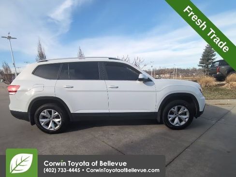 Used 2018 Volkswagen Atlas SE image 2