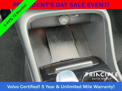 Certified 2023 Volvo XC40 B5 Plus w/ Protection Package Premier image 22