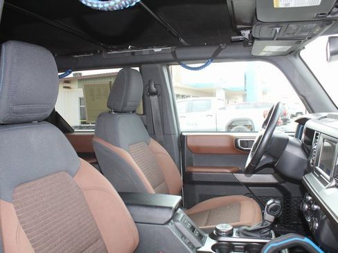 Used 2022 Ford Bronco Outer Banks image 16