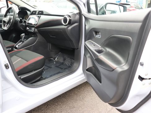 Used 2024 Nissan Versa SR image 15