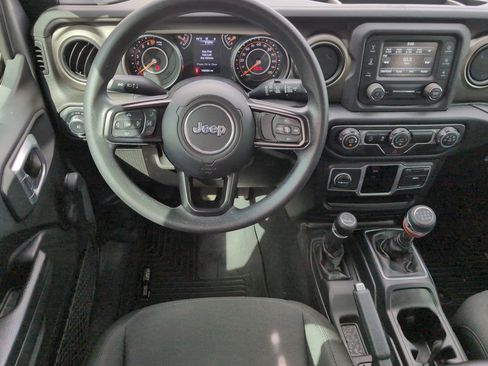 Used 2018 Jeep Wrangler Unlimited Sport AWD/4WD image 13