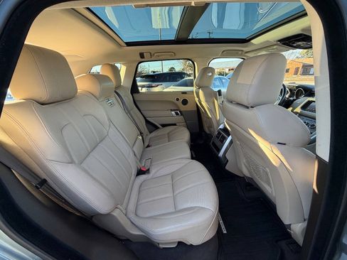 Used 2017 Land Rover Range Rover Sport HSE AWD/4WD image 24