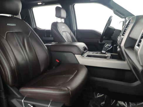 Used 2017 Ford F150 Platinum w/ Equipment Group 701A Luxury image 24