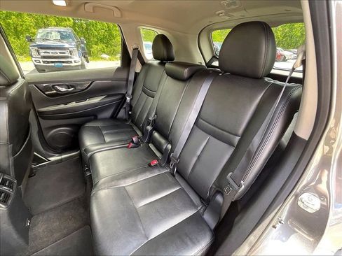 Used 2019 Nissan Rogue SL w/ Premium Package AWD/4WD image 14