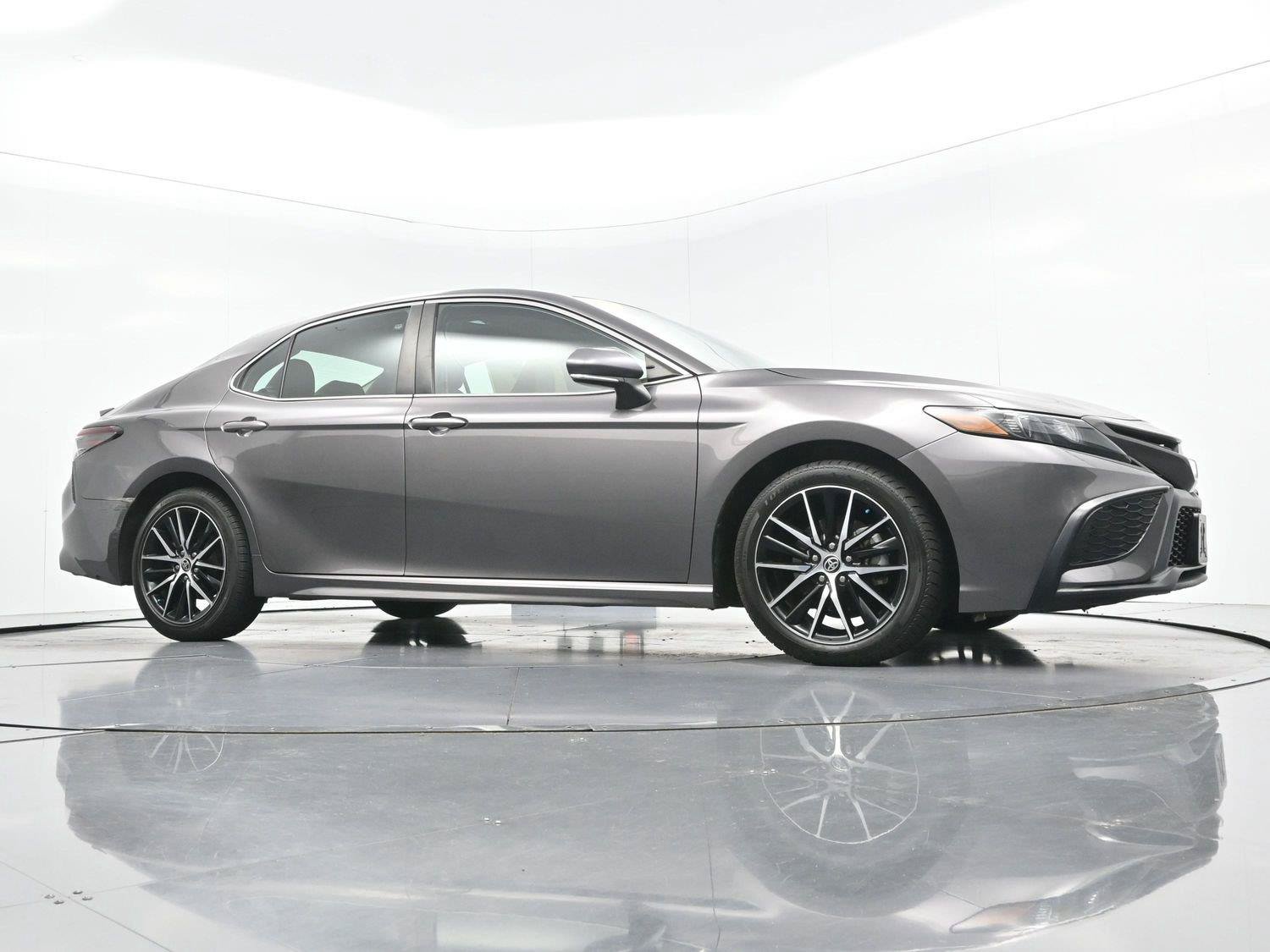 Used 2023 Toyota Camry SE FWD image 37