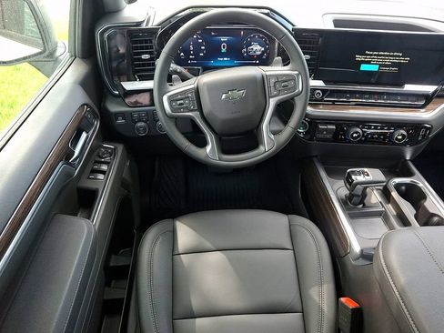 New 2026 Chevrolet Silverado 1500 LT Trail Boss w/ Convenience Package II AWD/4WD image 7