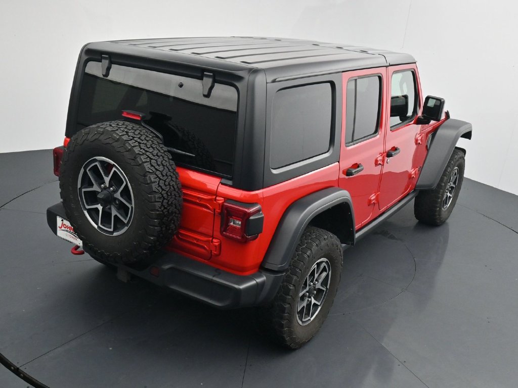 Used 2024 Jeep Wrangler Unlimited Rubicon AWD/4WD image 34