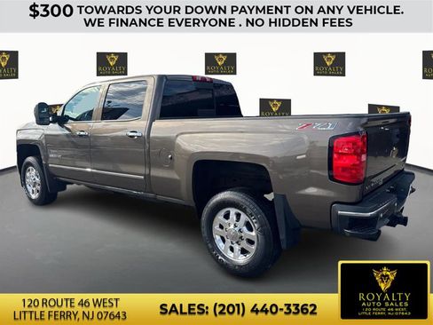 Used 2015 Chevrolet Silverado 2500 LTZ w/ LTZ Plus Package image 7
