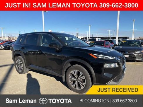 Used 2023 Nissan Rogue SV image 1