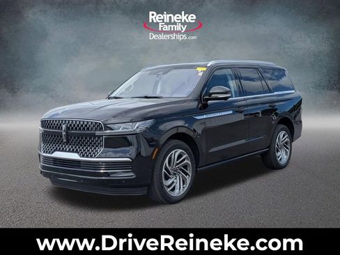 Used 2025 Lincoln Navigator Reserve AWD/4WD image 1