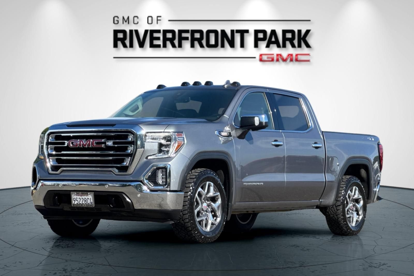 Used 2020 GMC Sierra 1500 SLT w/ SLT Premium Plus Package AWD/4WD image 7