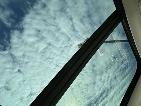 Certified 2023 Volvo XC60 B5 Core image 12