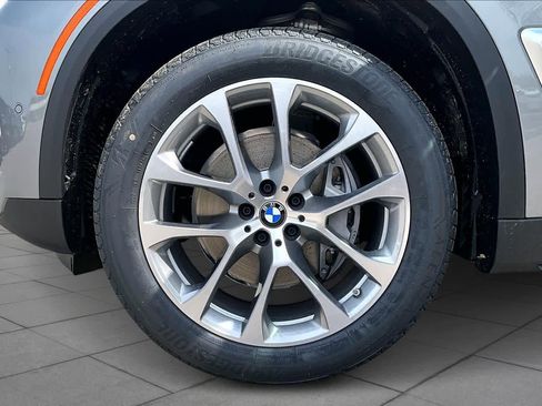 New 2026 BMW X5 xDrive40i w/ Climate Comfort Package image 11