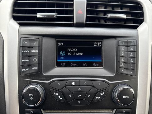 Used 2014 Ford Fusion SE image 19