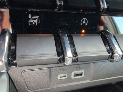 Used 2024 Chevrolet Colorado Z71 w/ Advanced Trailering Package image 10