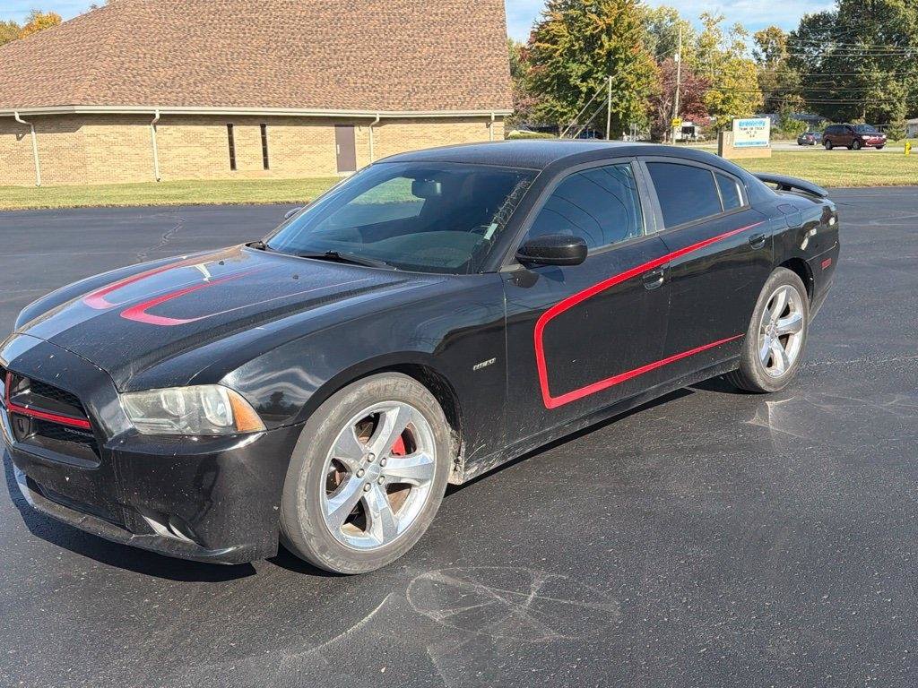 Used 2014 Dodge Charger R/T w/ Blacktop Package RWD image 2