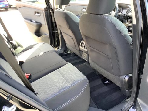 Used 2021 Nissan Rogue SV AWD/4WD image 35