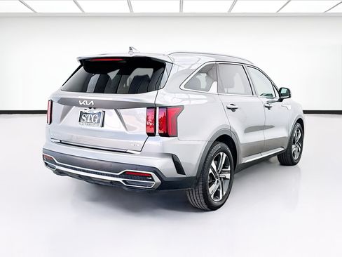Used 2024 Kia Sorento EX w/ Panoramic Sunroof Package AWD/4WD image 4