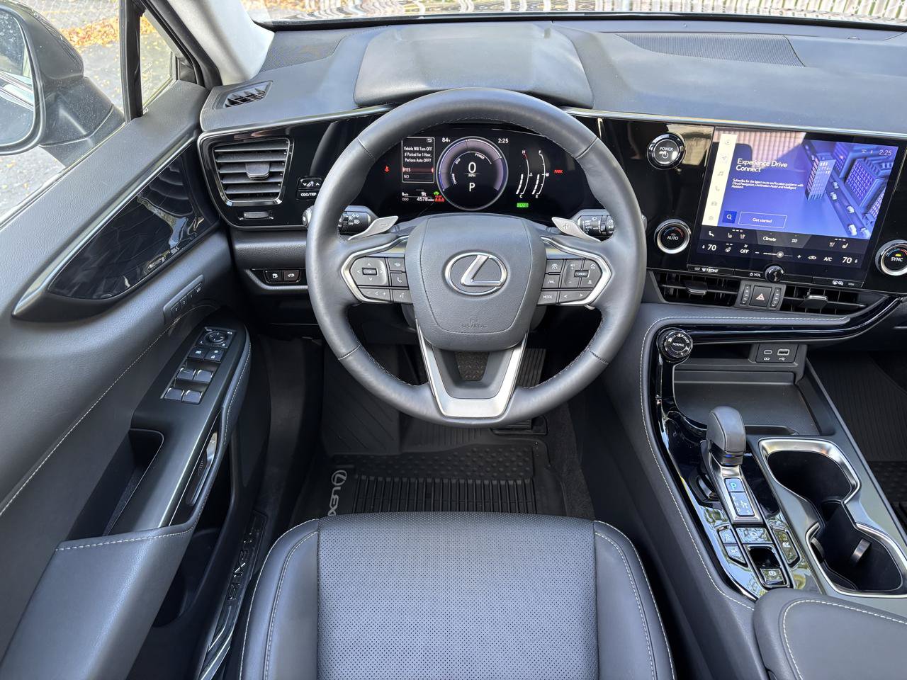Used 2025 Lexus NX 350h AWD w/ Accessory Package (Z2) image 5
