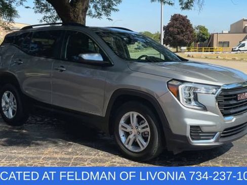 Certified 2023 GMC Terrain SLE w/ Driver Convenience Package FWD image 2