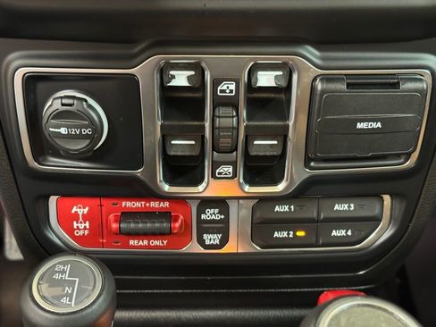 Used 2020 Jeep Gladiator Rubicon image 35