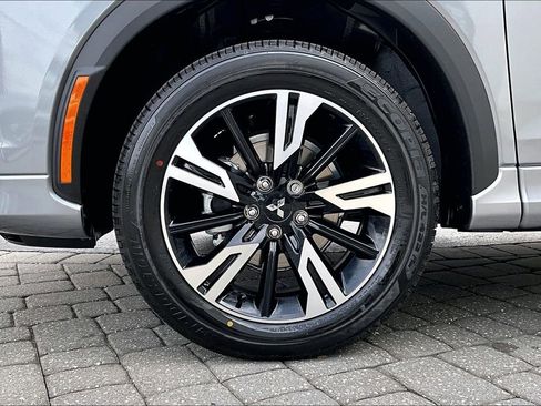 New 2026 Mitsubishi Eclipse Cross SEL image 12